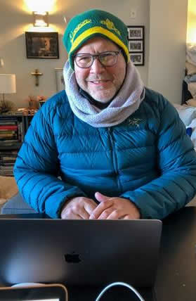 A picture containing person, wall, indoor Description automatically generated